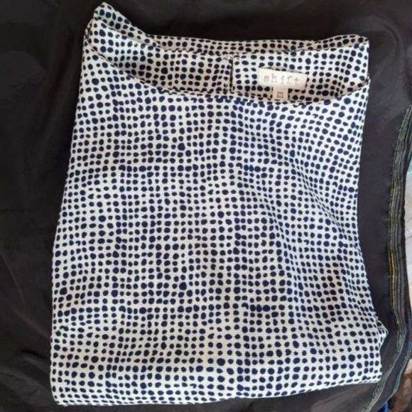 Fun Lively Shift Dress, Short-sleeve Swingy Bold Hem, Great for Summer - Picture 15 of 15